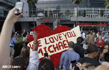 michael_jackson_memorial031