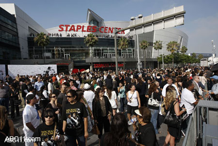 michael_jackson_memorial032