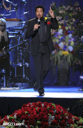 michael_jackson_memorial040