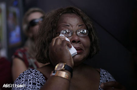 michael_jackson_memorial046