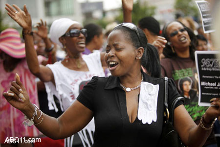 michael_jackson_memorial051