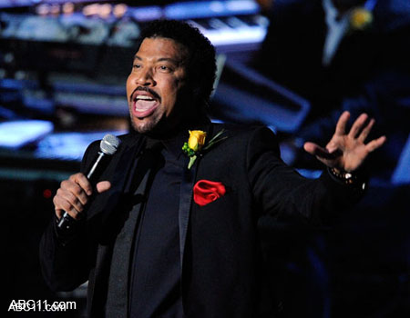 michael_jackson_memorial063