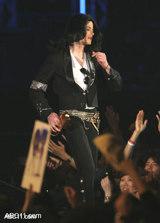 michael_jackson_memorial078