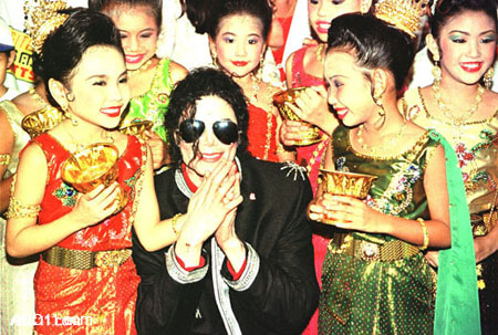 michael_jackson_memorial087