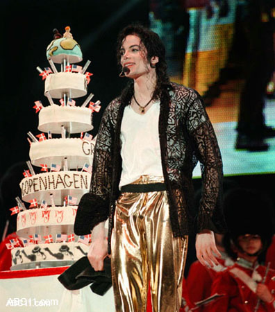 michael_jackson_memorial094