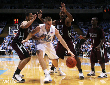 UNC_v_NCCU_basketball017