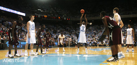 UNC_v_NCCU_basketball019