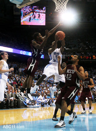 UNC_v_NCCU_basketball022