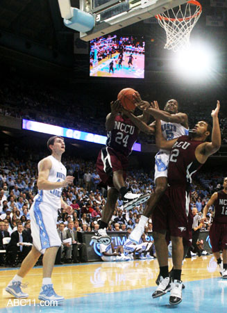 UNC_v_NCCU_basketball023