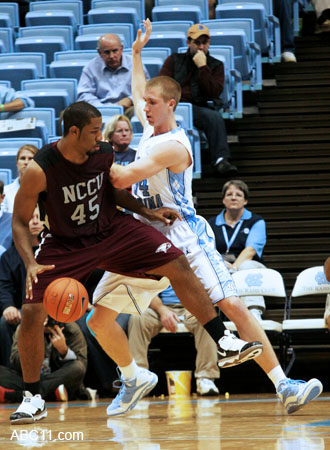 UNC_v_NCCU_basketball051
