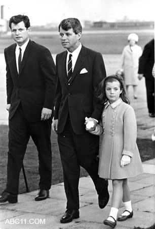 Life_of_Ted_Kennedy_Pictures_023