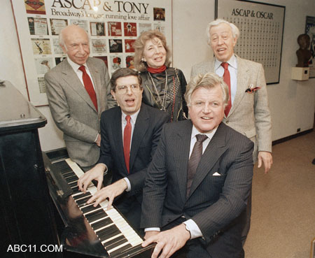 Life_of_Ted_Kennedy_Pictures_044