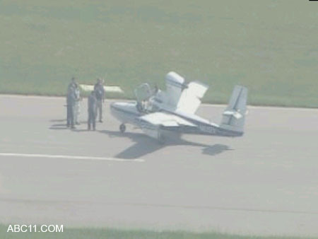 Emergency_Landing_RDU_012