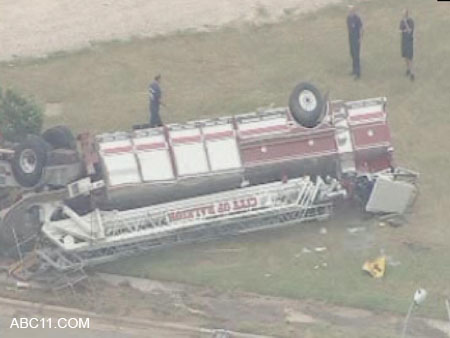 Raleigh_Fire_Truck_Crash_002