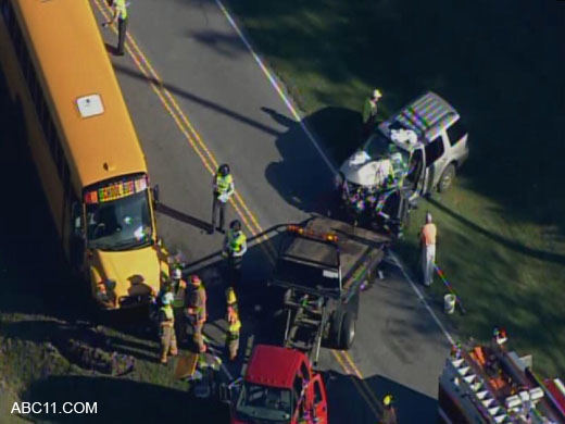 school_bus_crash_005