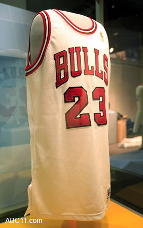 Michael Jordan Naismith Hall of Fame041